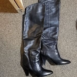 Guess blk thigh high boots